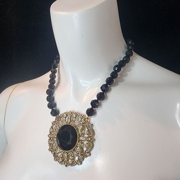 Heidi Daus How Suite It Is Beaded Crystal Necklace - Picture 2 of 6